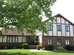 1301 Whisper Way, Benton, IL 62812