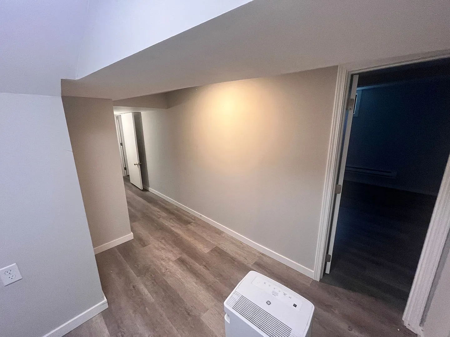 125 W Lutz Ave — Photo 2