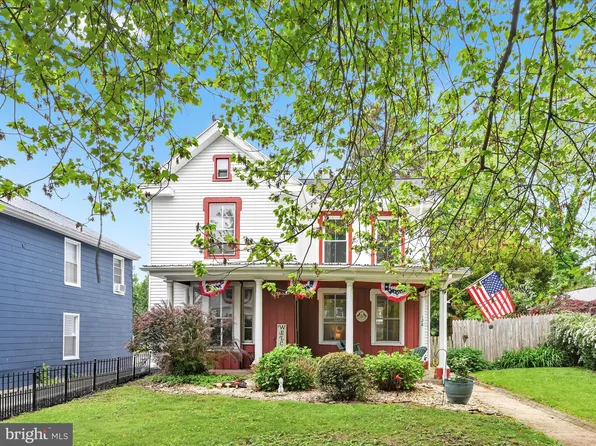 128 Race St, Bainbridge, PA 17502