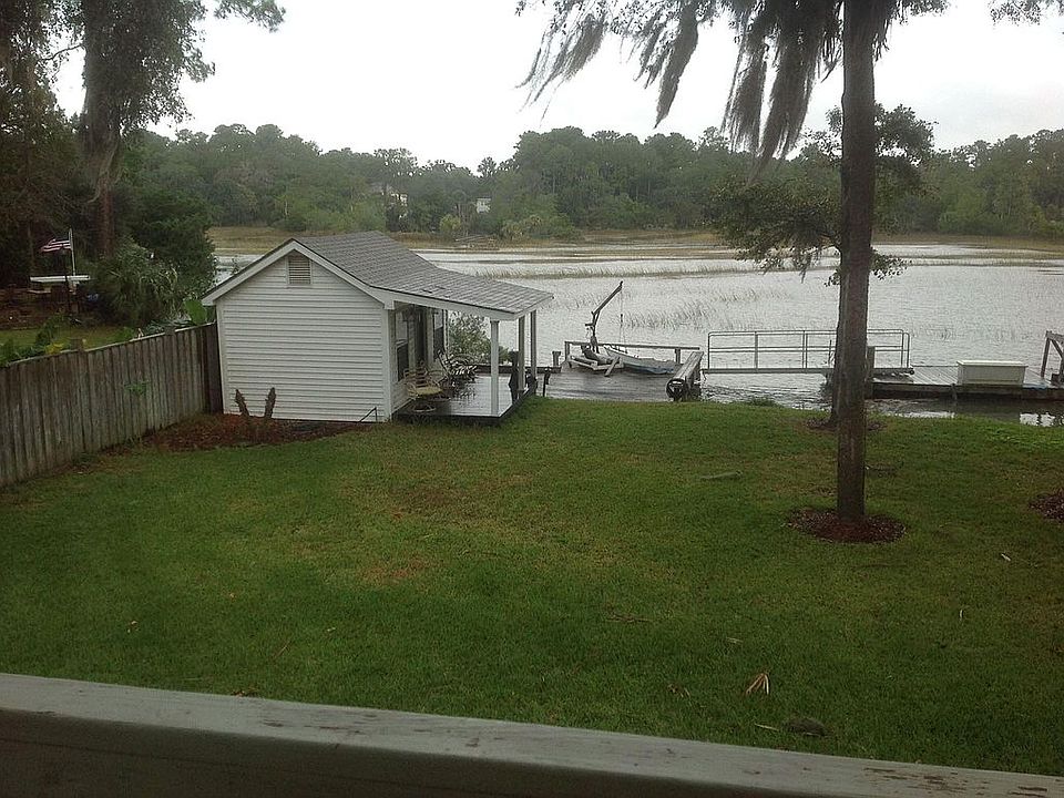 Dock House