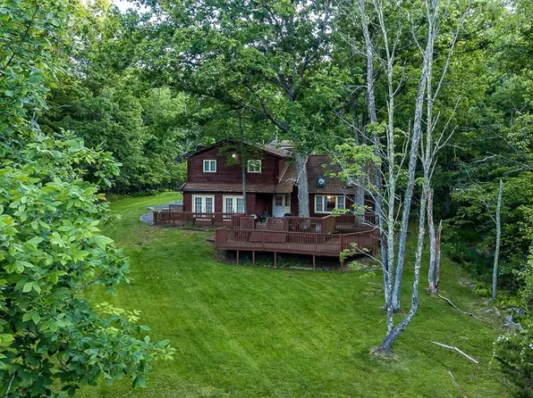 1247 Stony Hollow Cir, East Stroudsburg, PA 18302
