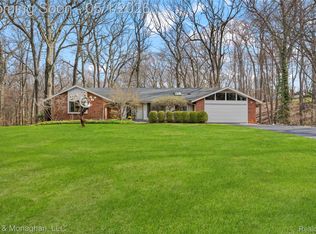 1466 Sodon Ct, Bloomfield Hills, MI 48302