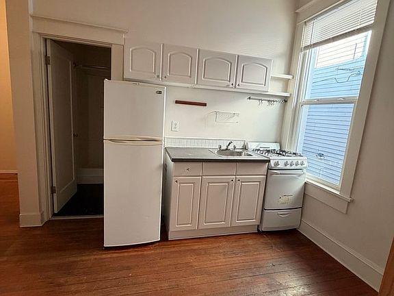 2nd image of 1050 N 36th St #9