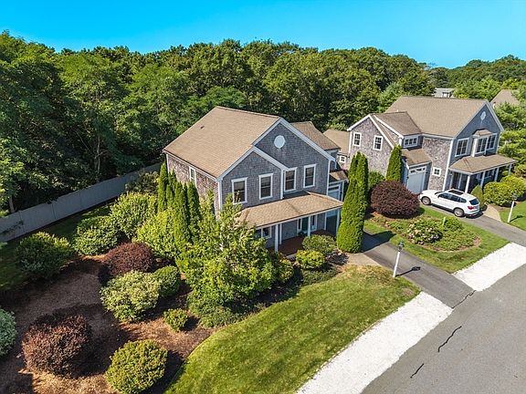 4th image of 25 Mill Farm Way #25