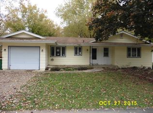 1211 W Clinton Ave, Indianola, IA 50125