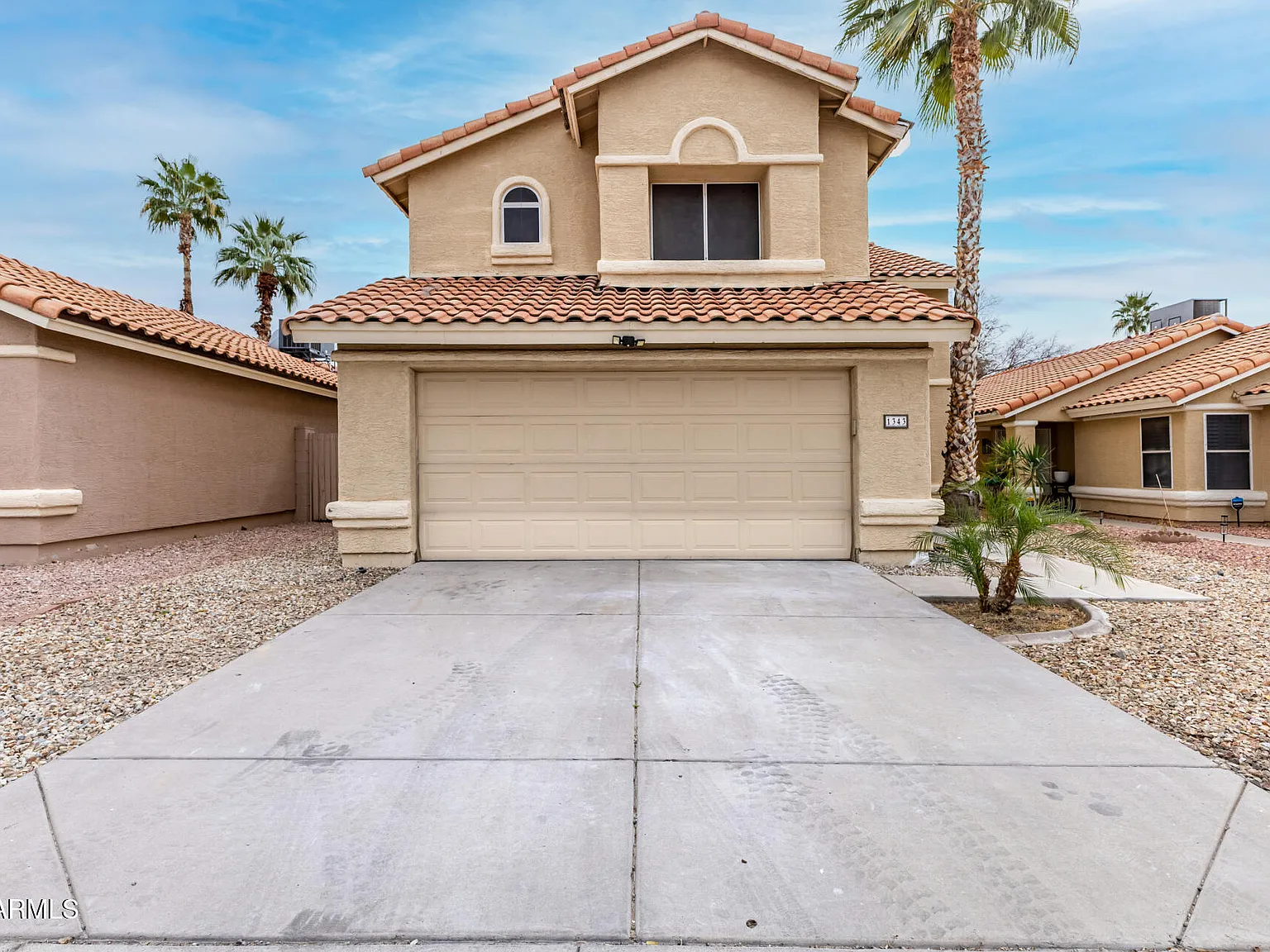 3 bed, 2.5 bath, 1852 sqft, $2,350 — Photo 2