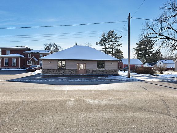 3rd image of 105 W Bellevue St #2