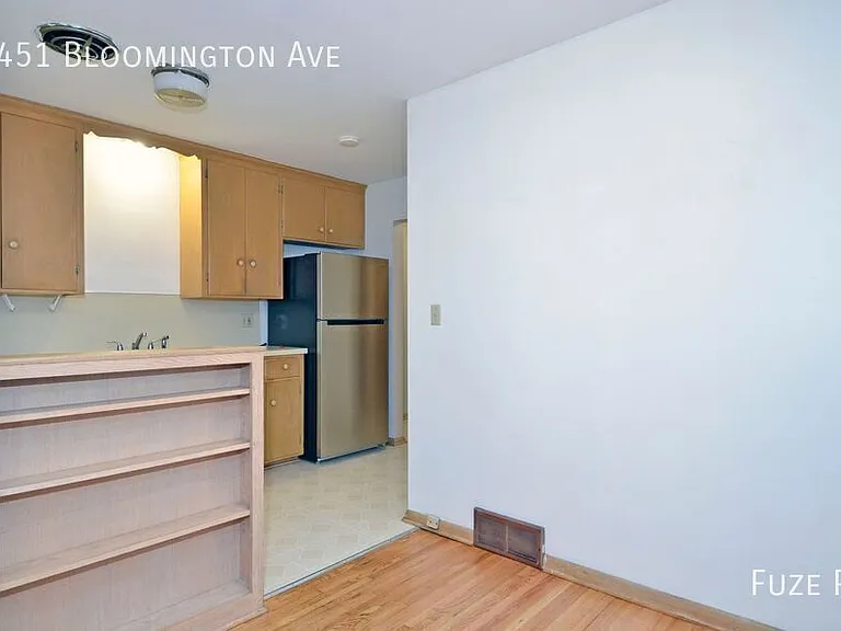 4451 Bloomington Ave — Photo 4