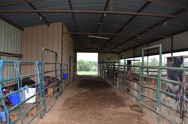 1st image of 1564 County Road 221