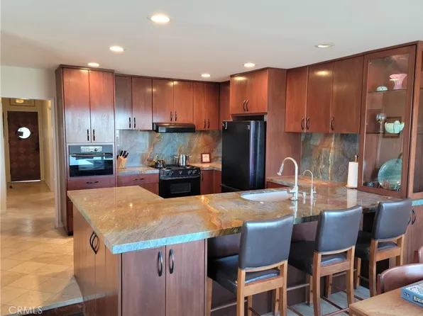 16693 S Pacific Ave, Sunset Beach, CA 90742