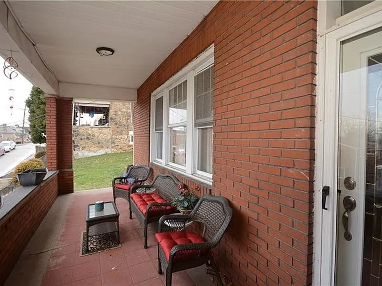 2112 Saranac Ave — Photo 21