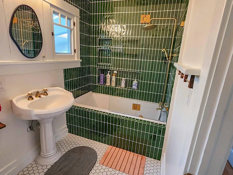 780 W 28th Ave — Photo 12