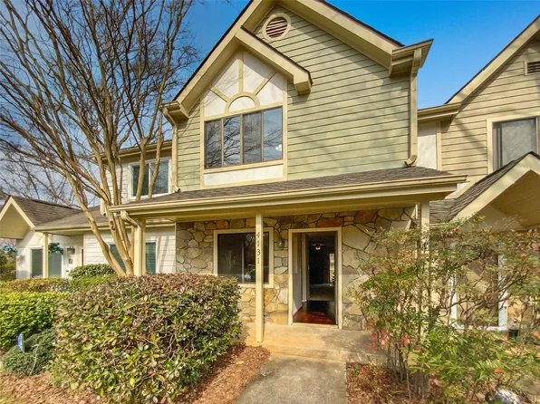 4131 N Course Dr, Charlotte, NC 28277