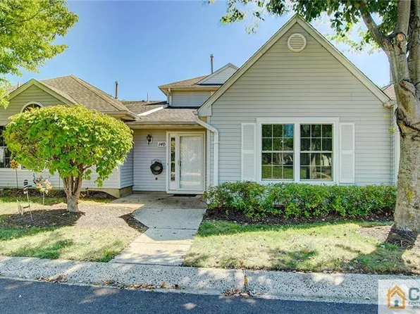 140 Blackbird Dr, Monroe Township, NJ 08831