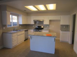 586 Kent Dr, Madera, CA 93637