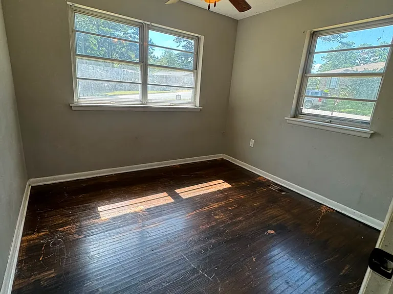 9712 Cerelle Dr — Photo 10