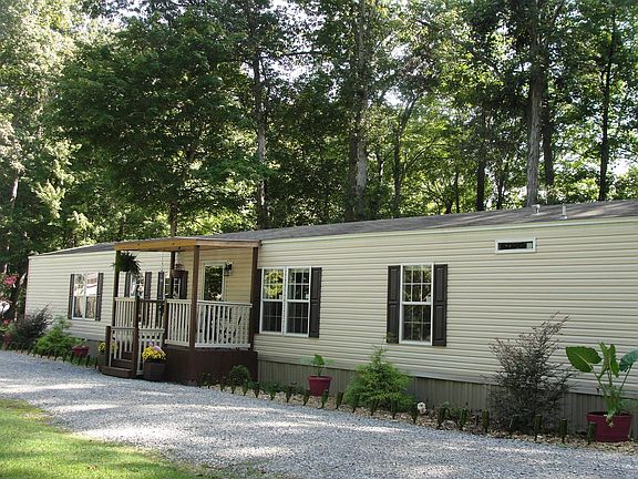 3rd image of 288 Beechwood Dr