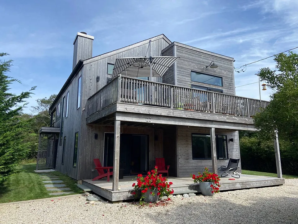 22 Miller Ave