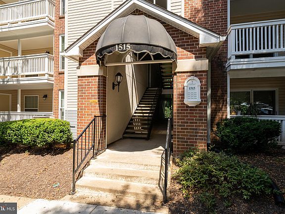 2nd image of 1515 Lincoln Way APT 201