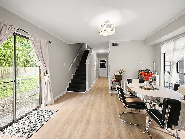 5518 Moorstone Dr #2A — Photo 3