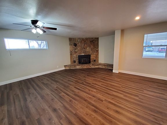 Fireplace with Pellet Stove