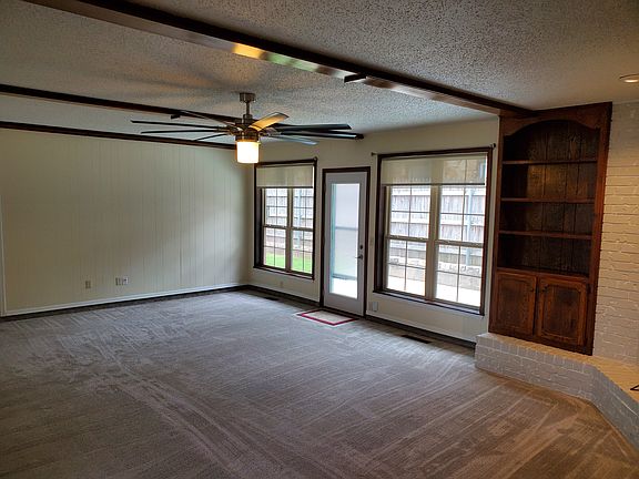 5th image of 11080 Folkstone Dr
