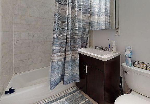 5th image of 415 E 78th St APT 1D