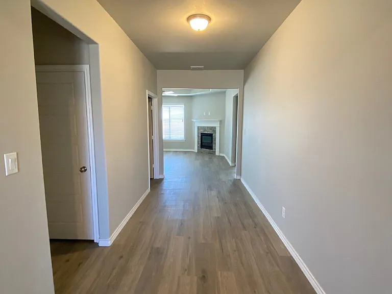 813 N 3rd St — Photo 5