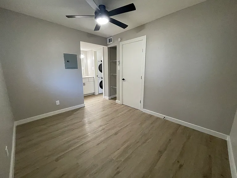 4400 1/2 Avenue A #209 — Photo 4