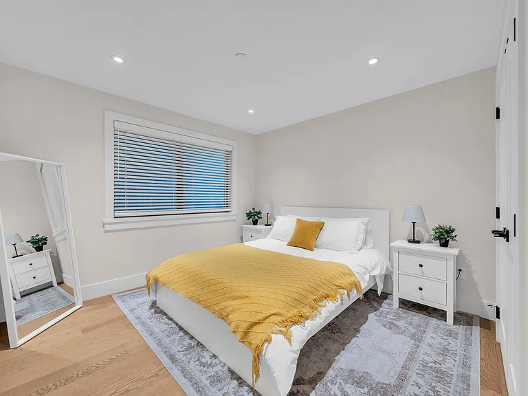 372 Moyne Dr — Photo 32