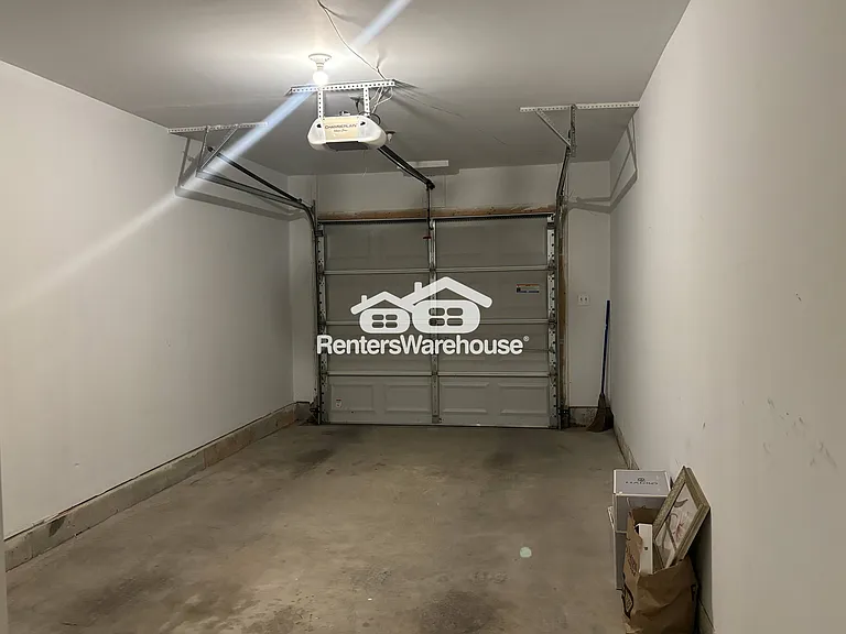 3511 Carriage Walk Ln — Photo 40