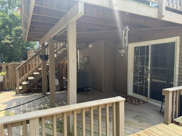 15255 Streamside Ct
