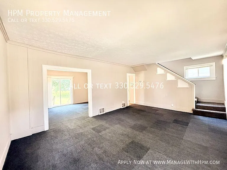 2202 Brownlee Ave NE — Photo 4