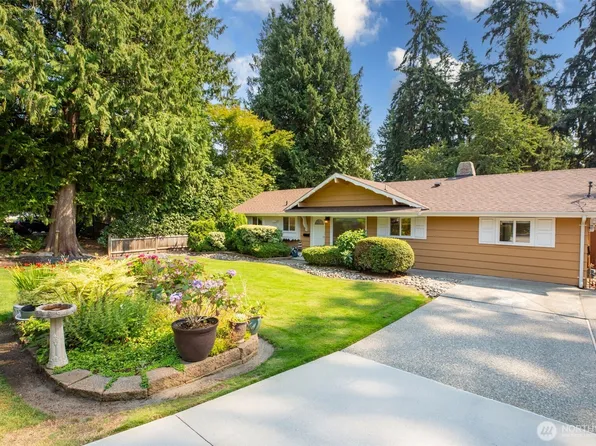 5704 227th Street SW, Mountlake Terrace, WA 98043