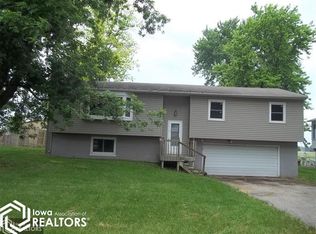 205 N Grandview St, Le Grand, IA 50142