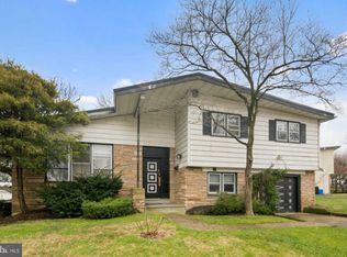 9125 Dale Rd, Philadelphia, PA 19115