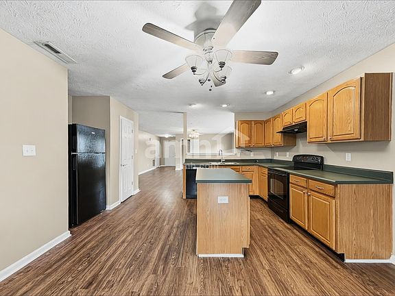 4th image of 2521 Monarchy Ln