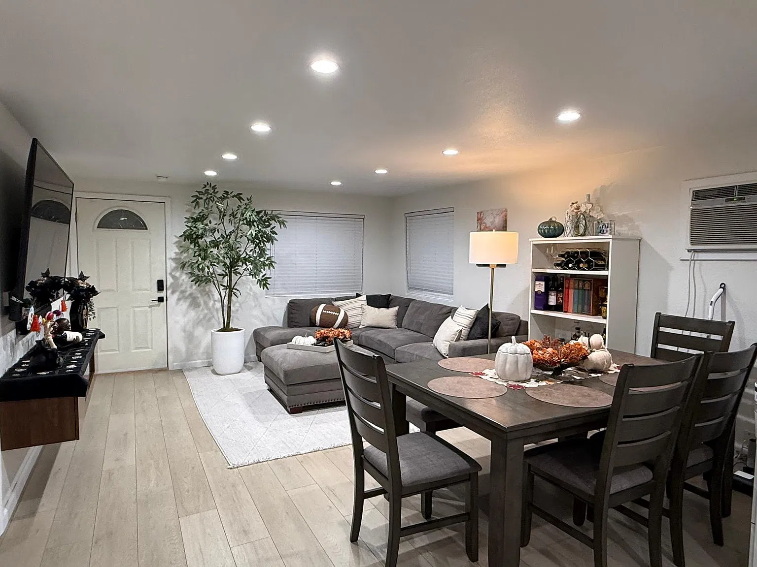7322 Milton Ave — Photo 3