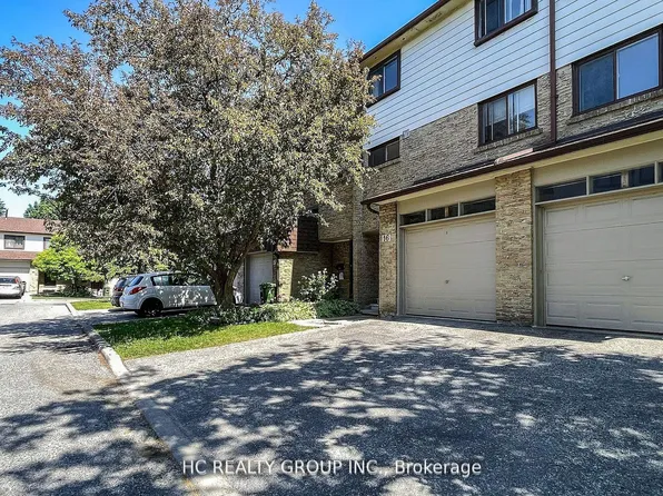 15 Huntingwood Dr #16, Toronto, ON M1W 2L7