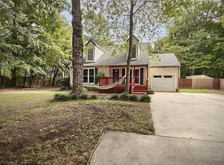 7107 Lord Carrington Dr, Gloucester, VA 23061