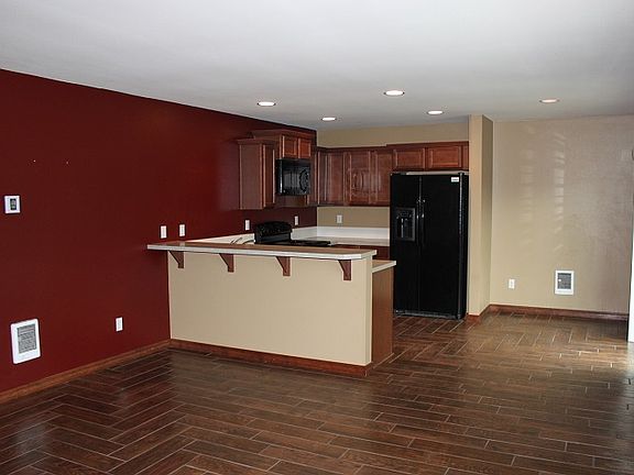 2nd image of 1823 199th St E