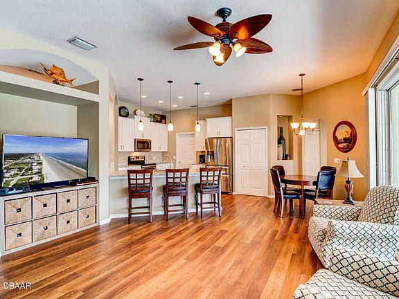 5th image of 1742 Arash Cir
