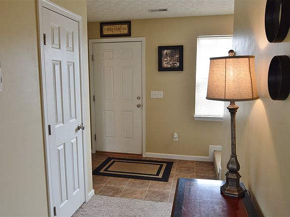 3rd image of 6363 Alexandra Ct