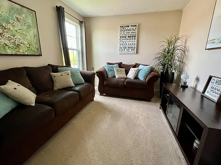 Airmont Dr — Photo 14
