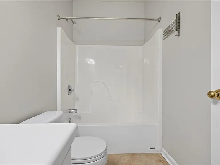28 Stonehenge Ct — Photo 27