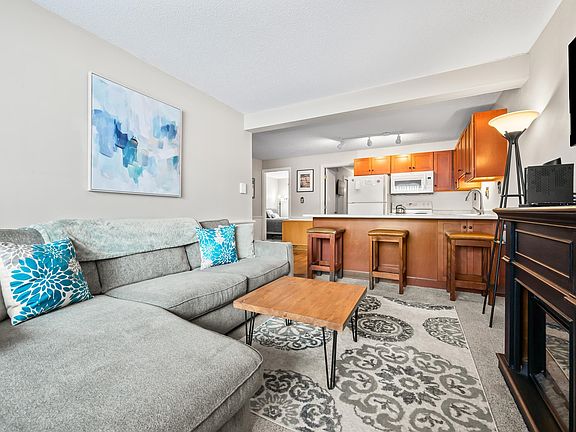 2nd image of 46 Linderhof Golf Course Road #D5