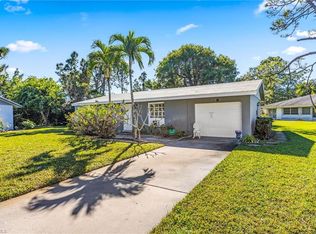 8 Maui Cir #8, Naples, FL 34112