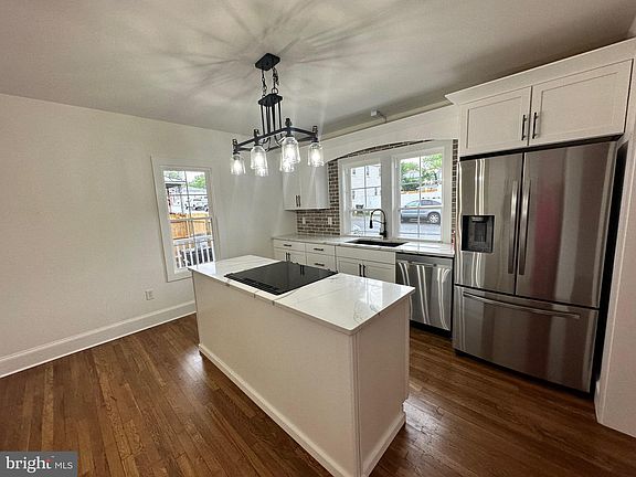 5th image of 801 S Cameron St