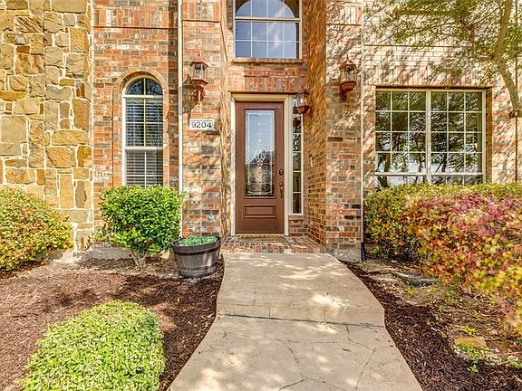 3rd image of 9204 Indian Knoll Dr