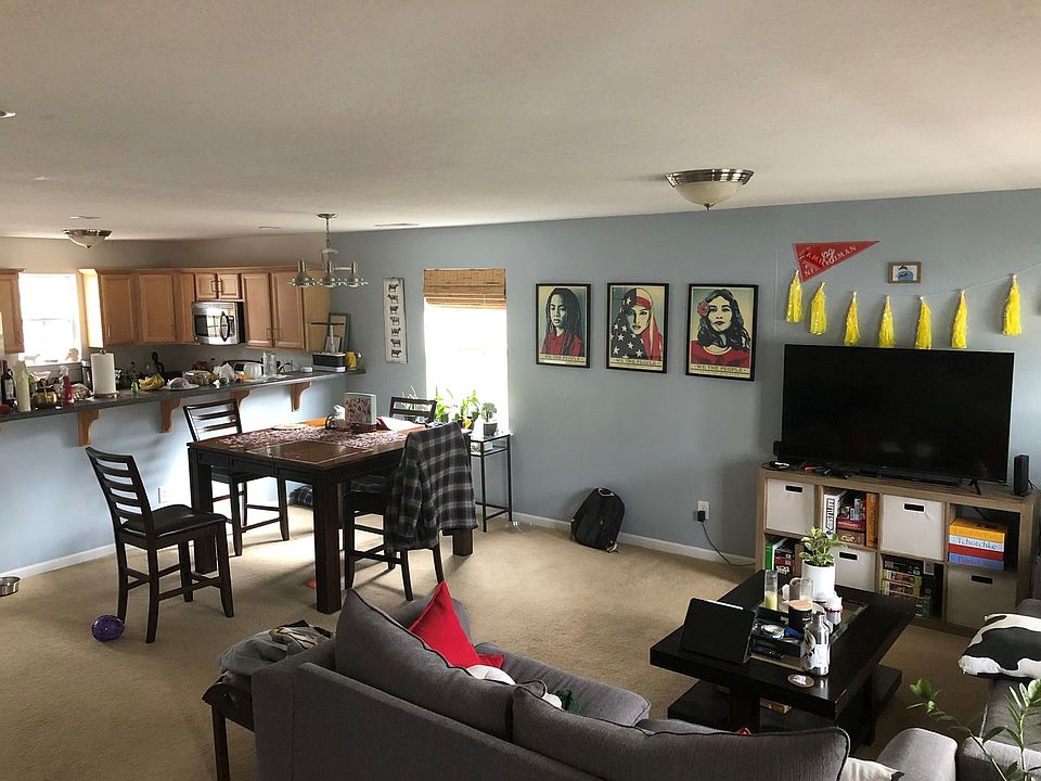 2nd image of 1700 Aden Ln